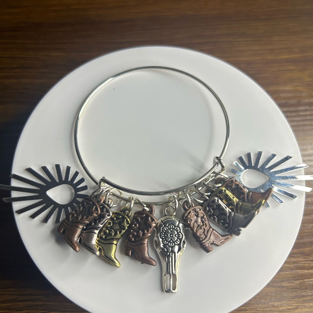 Boots n dukes braclet